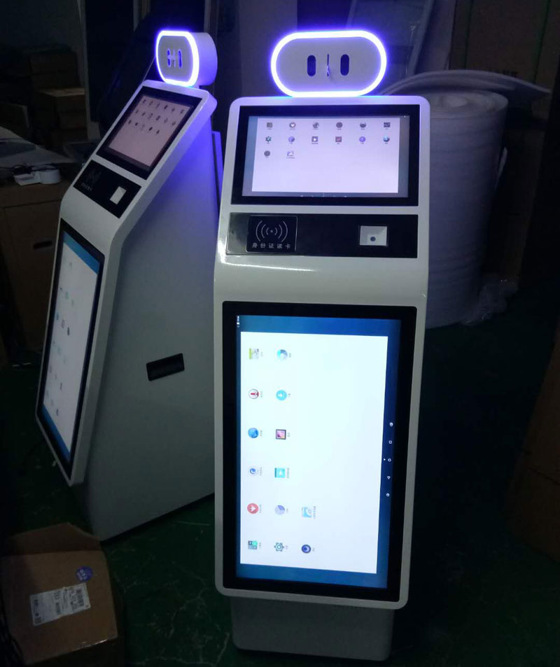 測(cè)溫機(jī)器人，也可以叫電子門崗機(jī)器人