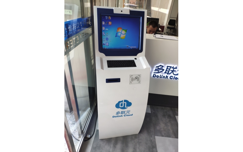 立式訪客機(jī)應(yīng)用在多聯(lián)云數(shù)據(jù)中心，微信預(yù)約登記，來訪自助登記